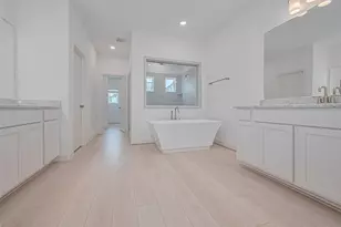 8913 Grovner Pl, Houston, TX 77055 - Photo 18