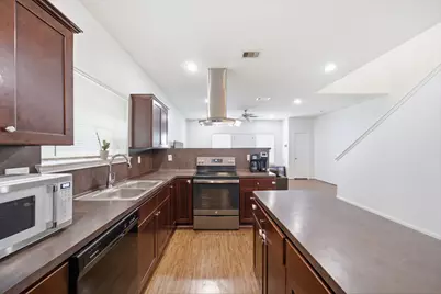 4528 Mayflower Street #A/B, Houston, TX 77051 - Photo 6