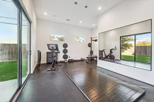 1310 Story St, Houston, TX 77055 - Photo 32