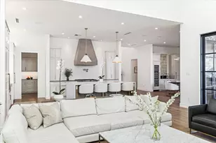 1310 Story St, Houston, TX 77055 - Photo 8