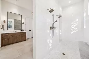 1310 Story St, Houston, TX 77055 - Photo 18
