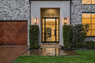 1310 Story St, Houston, TX 77055 - Photo 2
