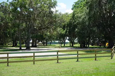 400 Pony Trail, Angleton, TX 77515 - Photo 6