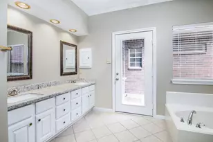 15118 Greenleaf Ln, Houston, TX 77062 - Photo 22