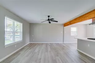 411 Oaklawn St, League City, TX 77573 - Photo 6