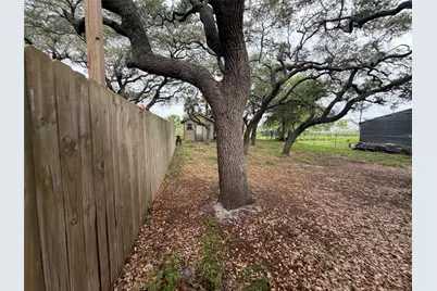 231 N 7th Street, Aransas Pass, TX 78336 - Photo 8