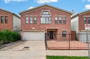 5665 Larkin St, Houston, TX 77007 - Photo 1