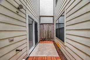 5665 Larkin St, Houston, TX 77007 - Photo 14
