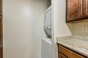 1860 White Oak Dr, Houston, TX 77009 - Photo 16