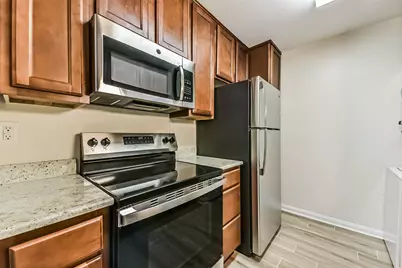1860 White Oak Drive #245, Houston, TX 77009 - Photo 14