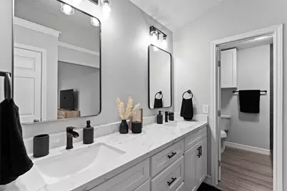 17 S Greenbud Court, The Woodlands, TX 77380 - Photo 8