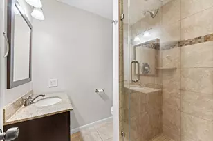 2562 Kevin Ln, Houston, TX 77043 - Photo 12