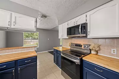 318 Bayridge Drive, League City, TX 77573 - Photo 16