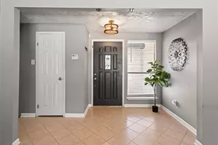 318 Bay Ridge Dr, League City, TX 77573 - Photo 2