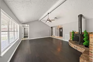 318 Bay Ridge Dr, League City, TX 77573 - Photo 8