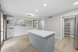 9261 Westwood Village Dr, Houston, TX 77036 - Photo 16