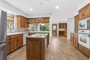 17 Greenridge Forest Dr, The Woodlands, TX 77381 - Photo 24