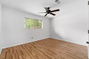 17 Greenridge Forest Dr, The Woodlands, TX 77381 - Photo 34