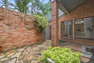 17 Greenridge Forest Dr, The Woodlands, TX 77381 - Photo 6