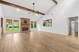 17 Greenridge Forest Dr, The Woodlands, TX 77381 - Photo 12