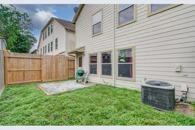 1718 Redwing Ridge Drive, Houston, TX 77009 - Photo 24