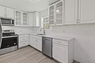 317-319 E B Street, La Porte, TX 77571 - Photo 12