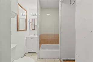 317-319 E B St, La Porte, TX 77571 - Photo 16