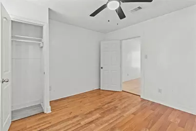 317-319 E B Street, La Porte, TX 77571 - Photo 10