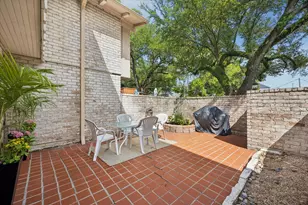 7826 Woodway Dr, Houston, TX 77063 - Photo 18