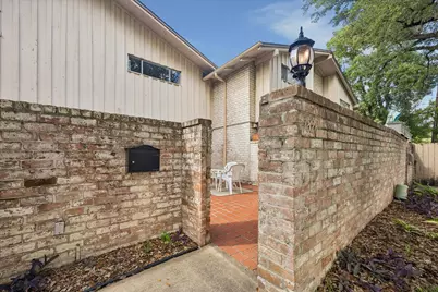 7826 Woodway Drive #7826, Houston, TX 77063 - Photo 2