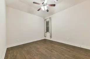 4055 Bentwood Dr, Dickinson, TX 77539 - Photo 14