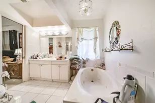 4903 Heatherbloom Dr, Houston, TX 77045 - Photo 22