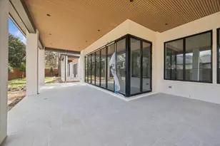 710 Glen Echo Ln, Houston, TX 77024 - Photo 28