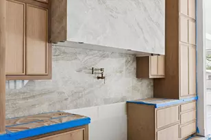 710 Glen Echo Ln, Houston, TX 77024 - Photo 12