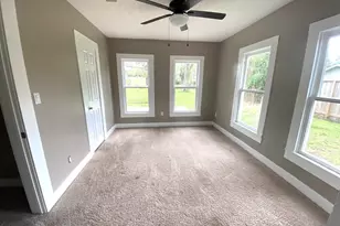 513 E Bernard St, West Columbia, TX 77486 - Photo 6