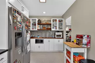1918 Huge Oaks St, Houston, TX 77055 - Photo 20