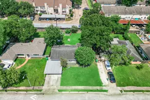 1918 Huge Oaks St, Houston, TX 77055 - Photo 38