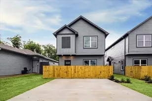 978 Marjorie St, Houston, TX 77088 - Photo 1