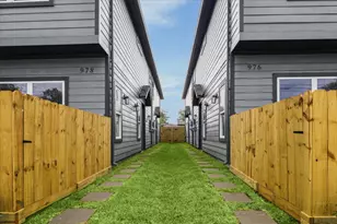 978 Marjorie St, Houston, TX 77088 - Photo 12