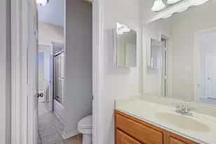 643 E 10th St, Houston, TX 77008 - Photo 12