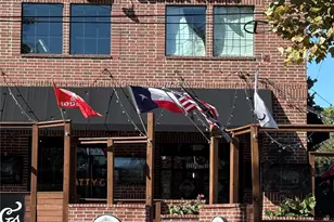 643 E 10th St, Houston, TX 77008 - Photo 24