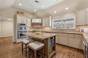 12107 Beauregard Dr, Houston, TX 77024 - Photo 4