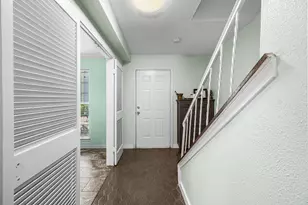 11515 Burdine St, Houston, TX 77035 - Photo 6