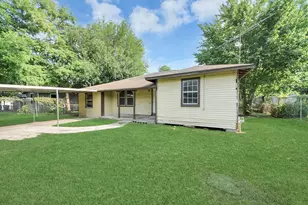 117 E Witcher Ln, Houston, TX 77076 - Photo 4