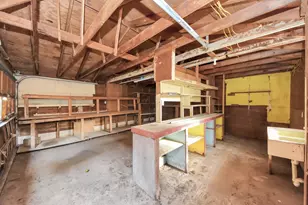 117 E Witcher Ln, Houston, TX 77076 - Photo 22