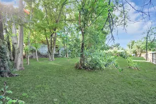 117 E Witcher Ln, Houston, TX 77076 - Photo 30