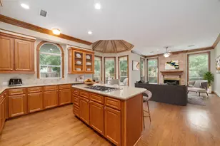 10 E Rock Wing Pl, The Woodlands, TX 77381 - Photo 24