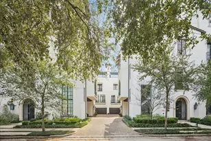 2411 Rosamond St, Houston, TX 77098 - Photo 2