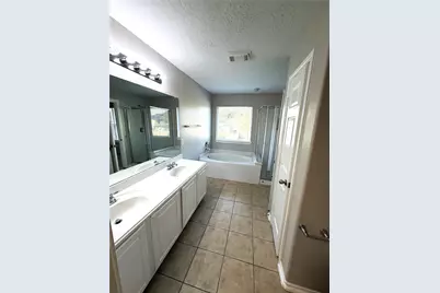 17138 Oakwood Chase Drive, Spring, TX 77379 - Photo 12