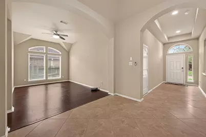 2807 Field Hollow Drive, Pearland, TX 77584 - Photo 6